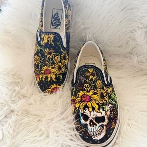 Vans Slip On Skull Floral Print Sneakers Women’s 6 / Men’s 4.5
